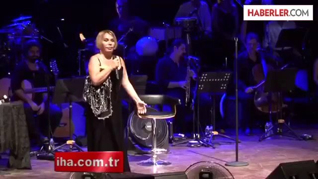 Sezen Aksu'dan Güvenlik Görevlisine Fırça