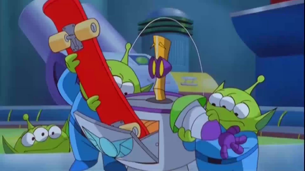 Tyas Looks At / First Of The Season: Buzz Lightyear Of Star Command