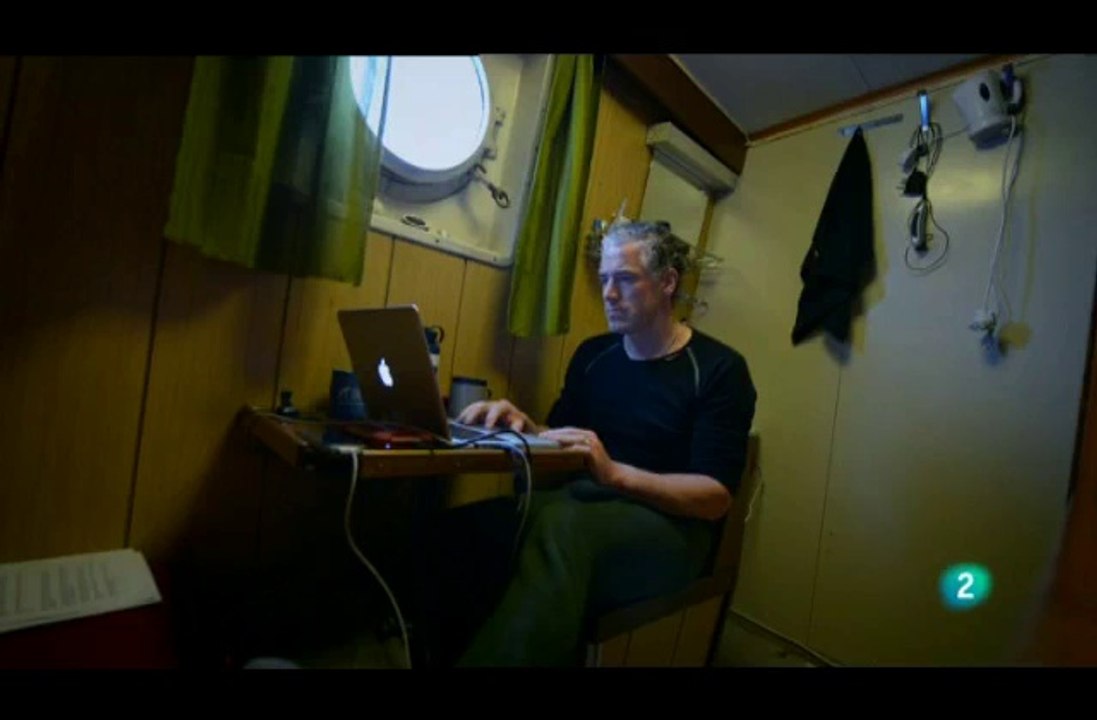 0908151824DVB-TLa2_12 Osos en el Artico II 7 de 8