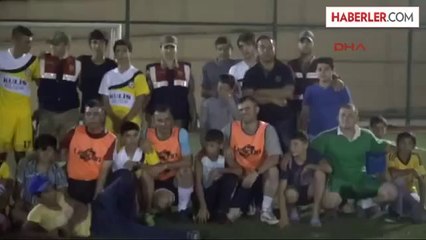 Jandarma ile Çocuklar Dostluk Maçı Yaptı