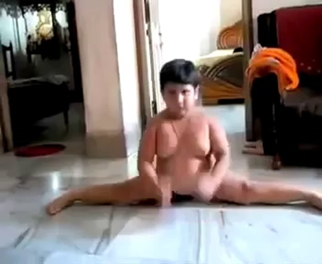 OMG Funniest Video EVER! - Chubby Indian Kid Dancing LOL