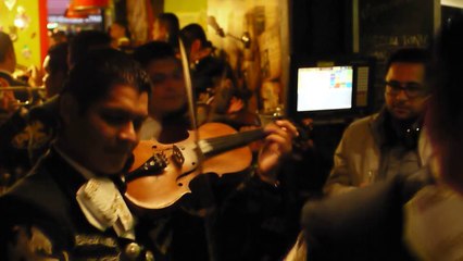 El Mariachi Real de Cocula y La fiesta Méxicana en la mexcaleria.