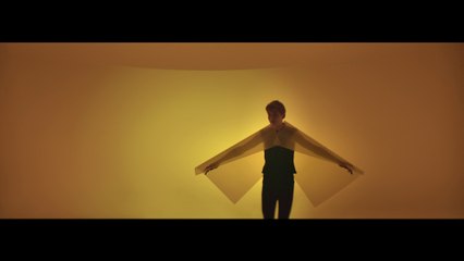 BROMANCE #17 - DÉGUISEMENT - SAM TIBA (official music video)