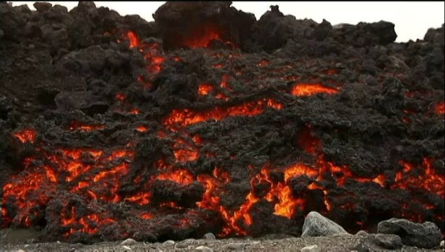 De la lave s'échappe encore du volcan islandais