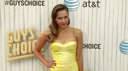 Jessica Alba révèle qu'elle avait tout le temps des complexes