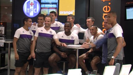 Session dédicaces du TFC chez Orange