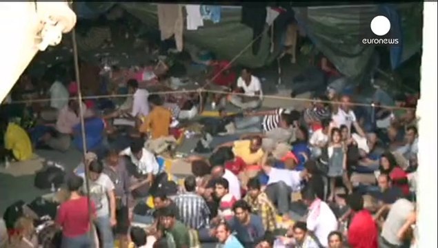 Immigrazione: centinaia di migranti salvati nelle ultime ore