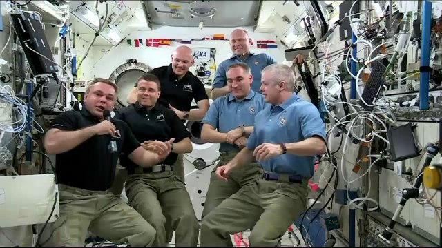 [ISS] Expedition 40 Change of Command Ceremony