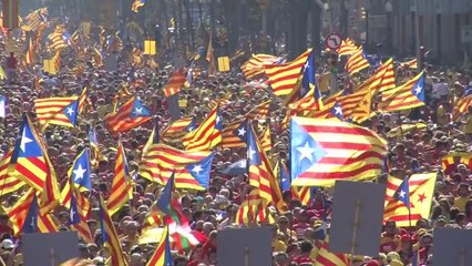 Maré humana pede independência da Catalunha