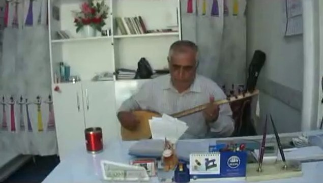 Aşık ERCAN-Egim egim olmuş gülün dalları (Aşık ERCAN Müzik Merkezinde kızım Hasretin özel çekimi)