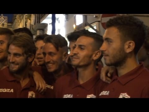 Aversa (CE) - La Normanna sfila in Via Roma (11.09.14)