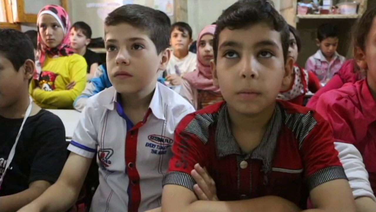 Syrie: à Alep, la rentrée scolaire s'est faite dans les abris