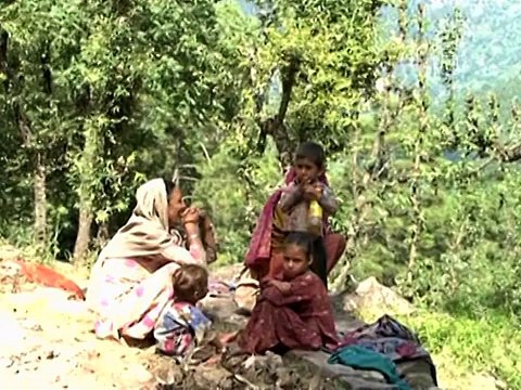 Пострадавшие от оползня в Индии ждут помощи