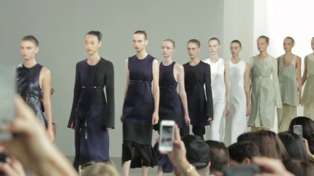 Interview post-show avec Francisco Costa chez Calvin Klein