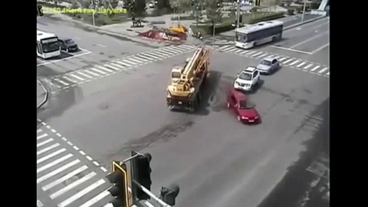 Crane accidents caught on tape 2013 Fail  Crane accidents caught on tape Fail accident 2013_3