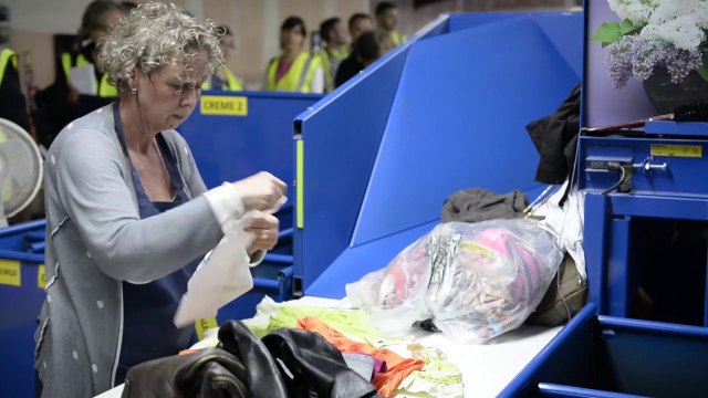 Elio Di Rupo, premier ministre, en visite au CHU Tivoli de La Louvière et à l'ASBL Terre à Herstal