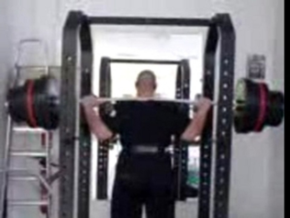 TOM SQUAT 300kg/660lbs