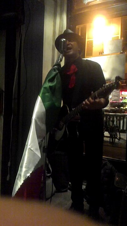 Enrique Peyrot "El Pollo" en la Mexcaleria Paris