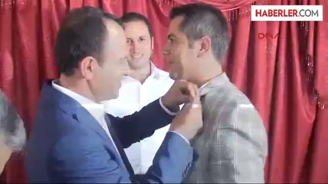 AK Parti Meclis Üyesi ve Yöneticisi 4 Kişi Dbp'ye Geçti