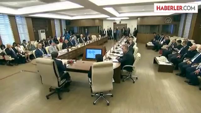 Davutoğlu: Mesleki Yeterlilik Kurumu, 1 Ocak 2015 itibariyle belgelendirme aşamasına gelecek -