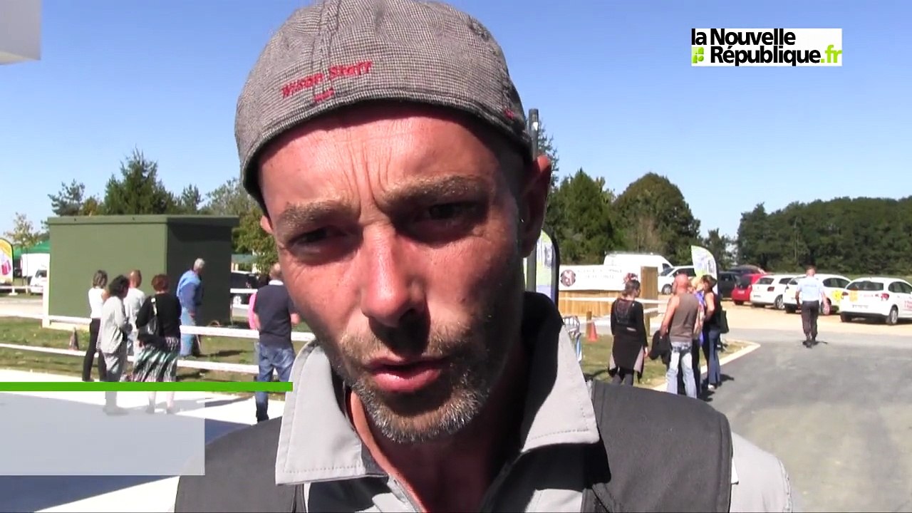 VIDEO (41) Chiens et maîtres-chiens en démonstration