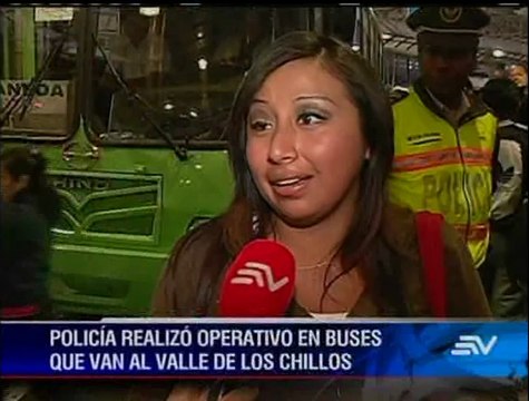 Policía de Quito realiza operativos en buses