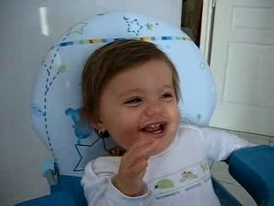 Léïa fait l'indien 001