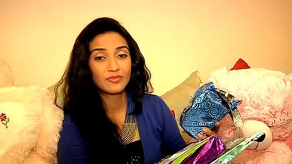 Rati Pandey Receives Birthday Gifts From Her Fans - Part 02