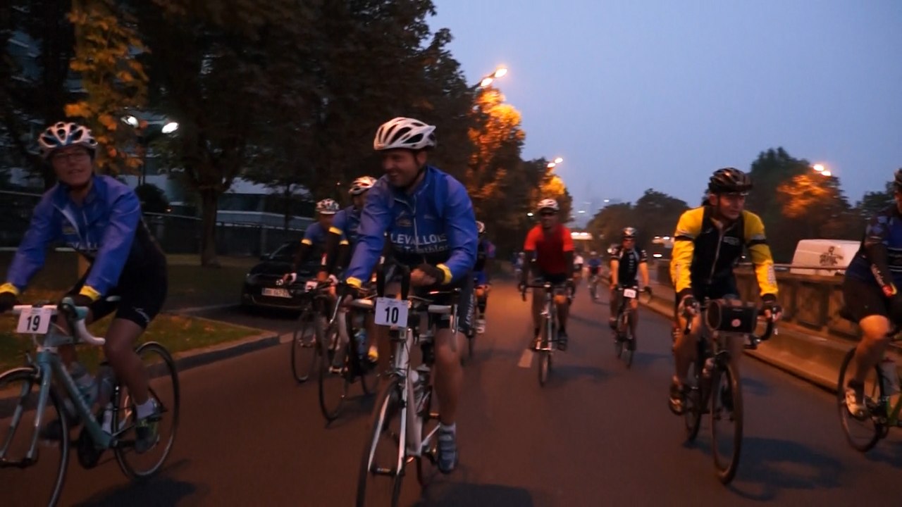 Vélo "Le départ du 30eme LEVALLOIS HONFLEUR"