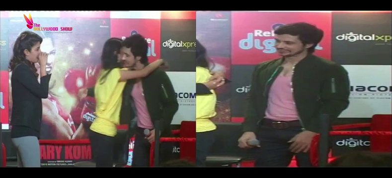 Priyanka Chopra Promotes Mary Kom @ Reliance Digital Express