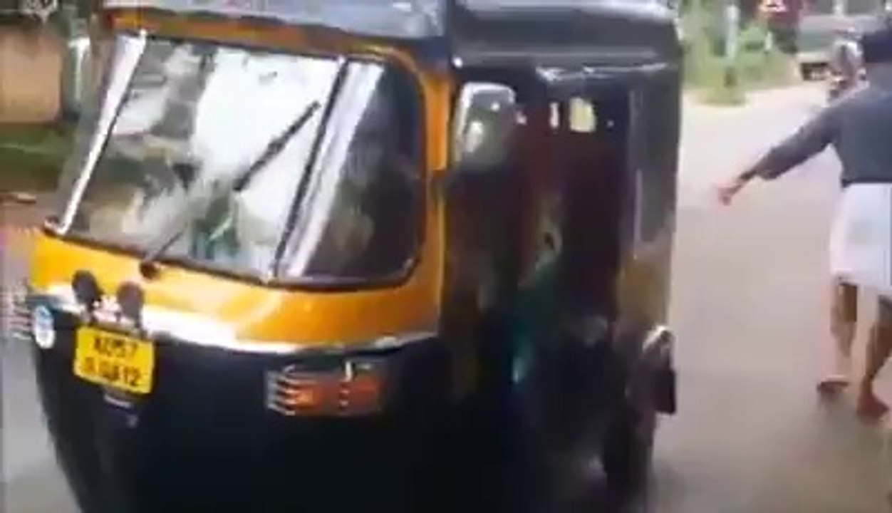 Rikshwa Funny video.... kamal ki video hahaha
