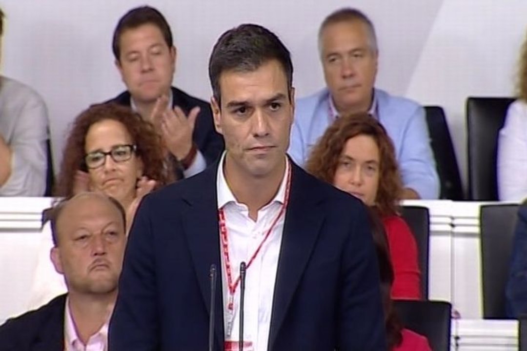 Sánchez ve "decepcionante" que Rajoy calle ante la Diada