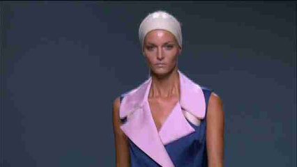 Moises Nieto sube los años 70 a la pasarela