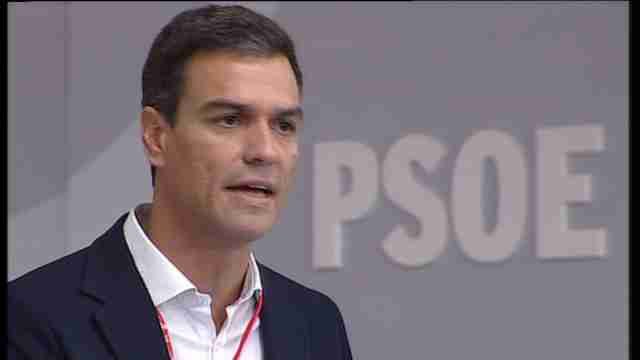 Sánchez llama al PSOE a combatir la gran coalición de PP y Podemos