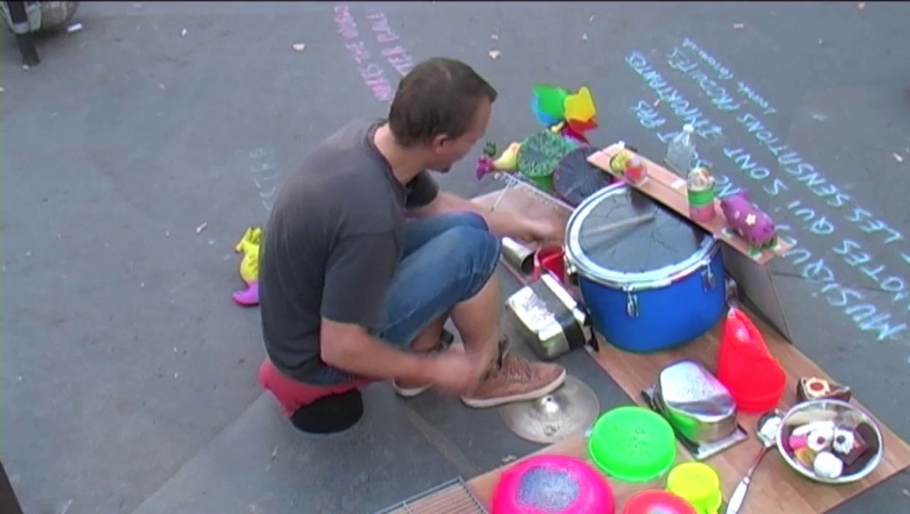 DOCUMENTAIRE: portrait du Street Kitchen Orchestra, le batteur parisien (videaste.eu)