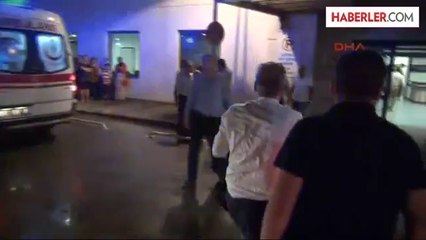 Bakan Zeybekci'nin Eşi ile Vali Demir'in Eşi Yaralandı