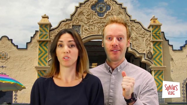 Travel Tips- How To Not Look Like A Tourist While Traveling-fortourismandtravel