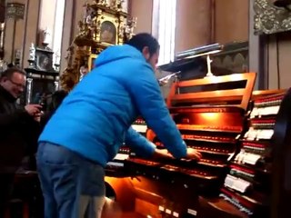 Kilise Orguyla Ankara'nın Bağları Çalmak