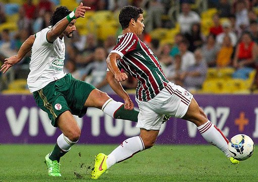 Fluminense goleia Palmeiras no Maracanã e volta ao G4