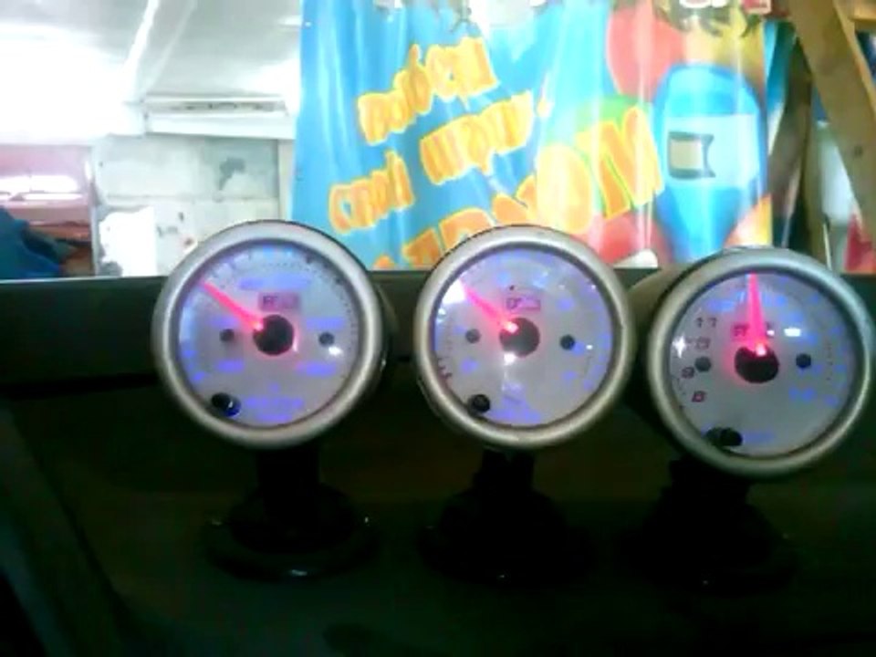 mY cAR  VAZ 21124 light tunning, 1,6 L 16 W, 130 hp/ 8000 rpm, engine working, modification,elaboration, build all by my self in garage.