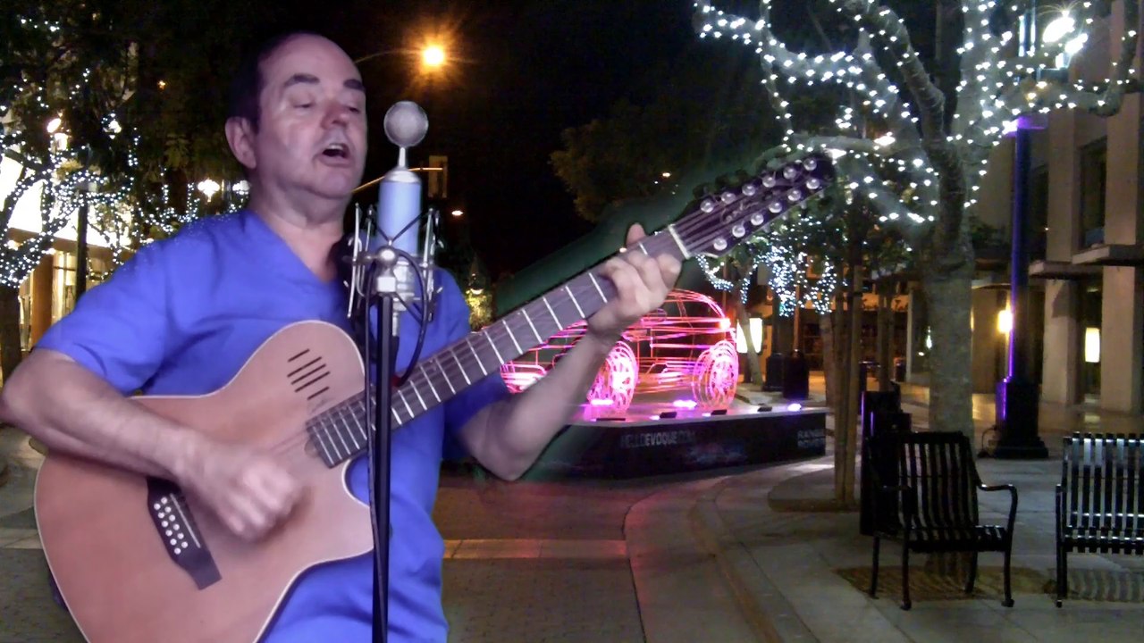 Winston K sings Don't Look Back In Anger by Oasis