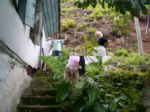 güngör yıldız:.trabzon akcaabat:.Meryem Akyüz - Agasarin Deresi