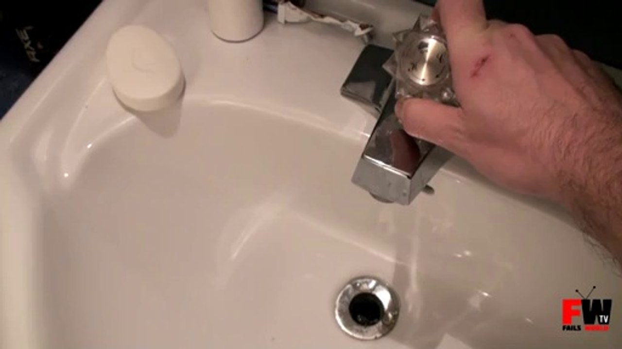 Screaming Sink !
