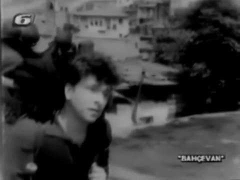 Ben Küskünüm Feleğe - Zeki Müren