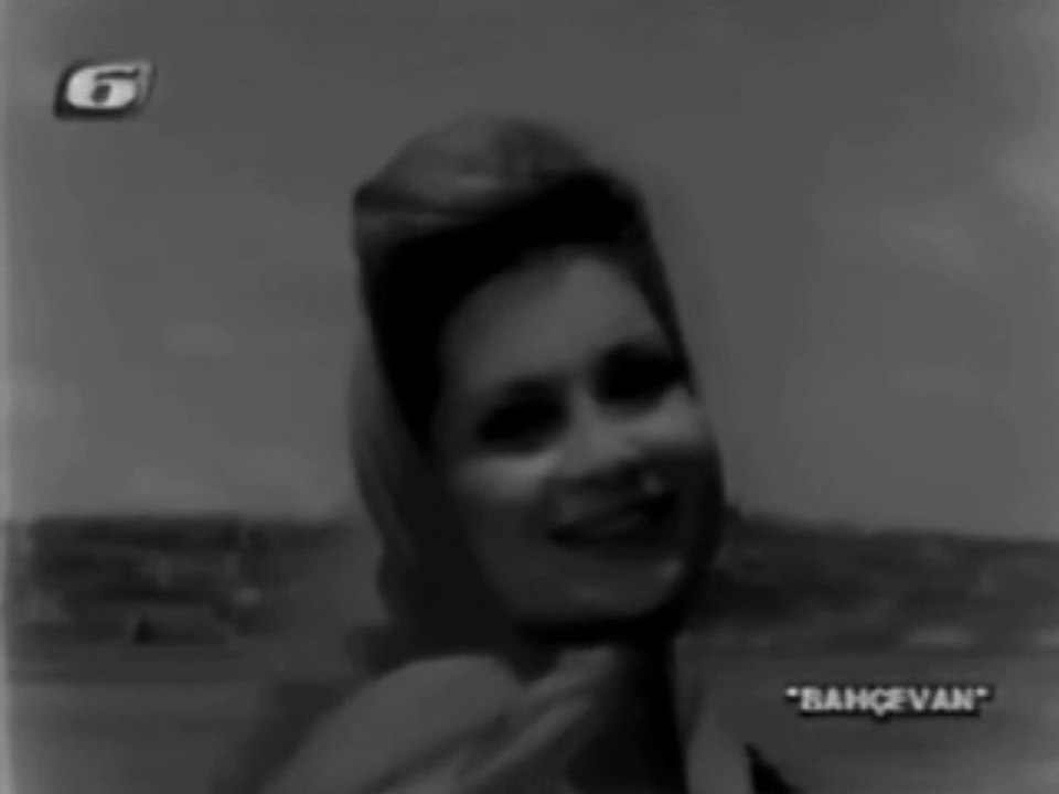 Gönül Aşık Oldu Sana - Zeki Müren (Belgin Doruk & Zeki Müren)