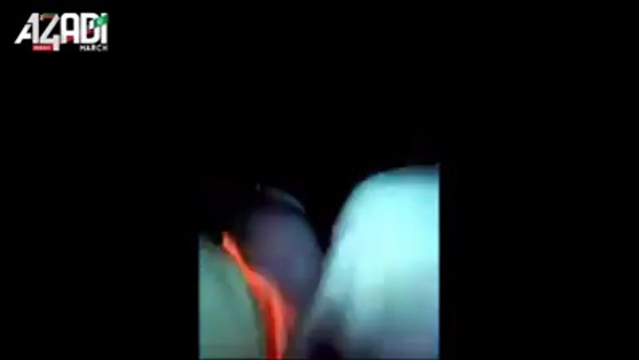 Imran Khan on his way to Bani Gala rescued some PTI workers being taken to Jail without any charges.Listen to his response to Policemen.