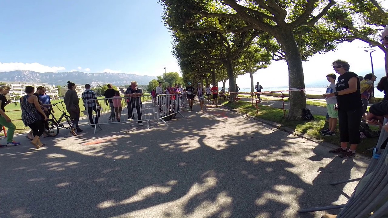 PASSAGE A PIED SUR LE TRIATHLON AIX LES BAINS 2014