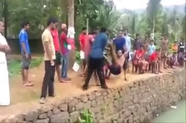 KERALA FUNNY ACCIDENTS VIDEOS INDIA - INDIAN FUNNIEST ACCIDENT CRASHES COMPILATION