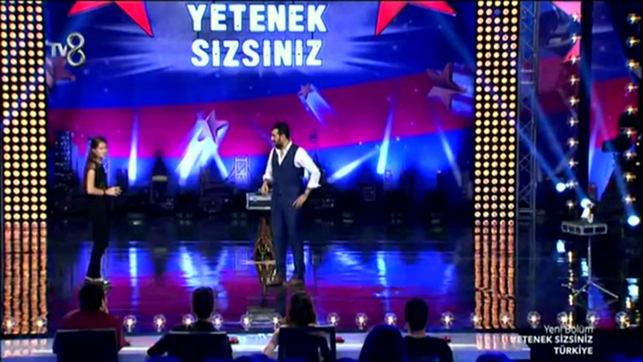 Orhan Kalkan - Sihirbazlık Gösterisi