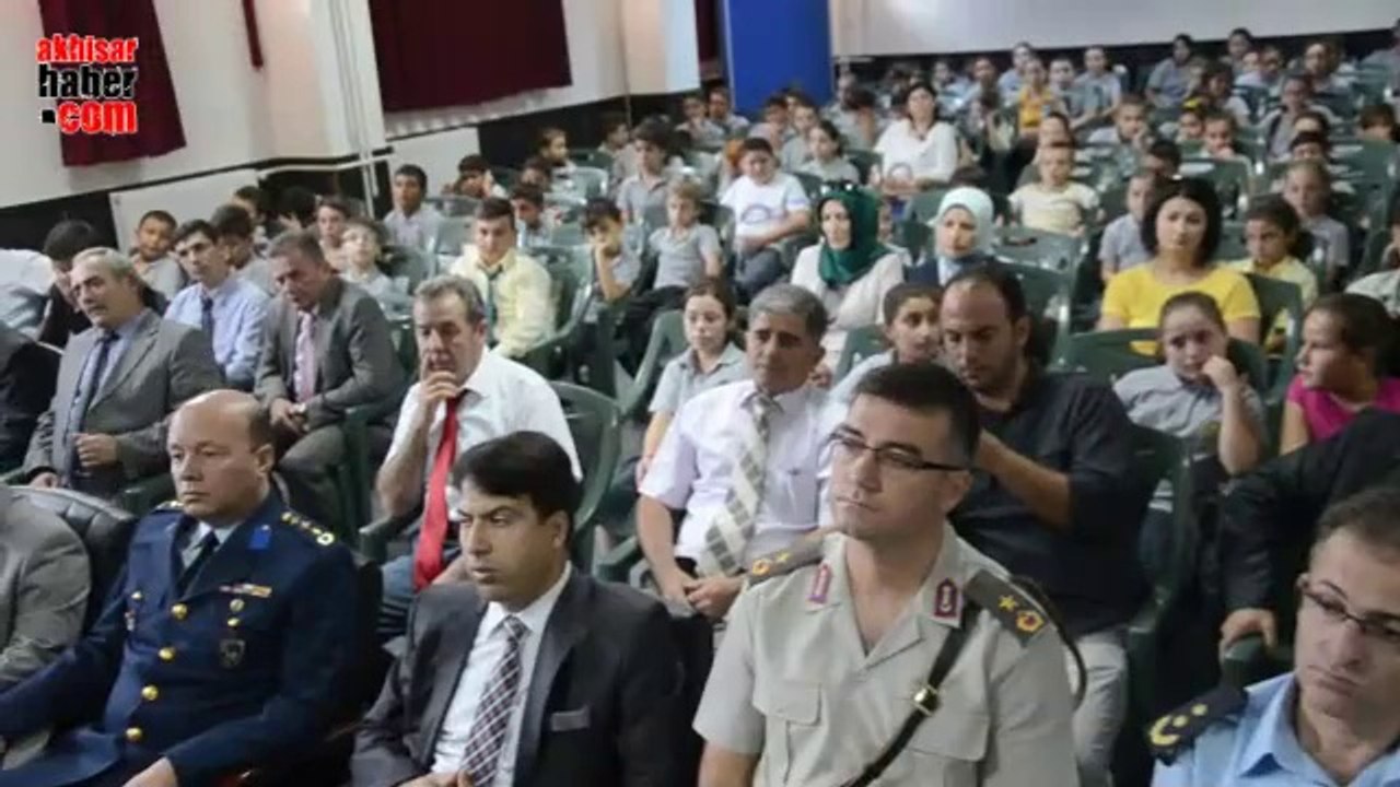 Akhisar'da İlköğretim Haftası Kutlandı